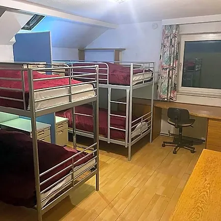 Hostel Suburb