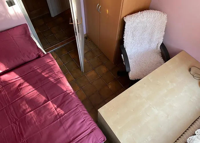 بيت شباب Suburb بوركيرسدورف