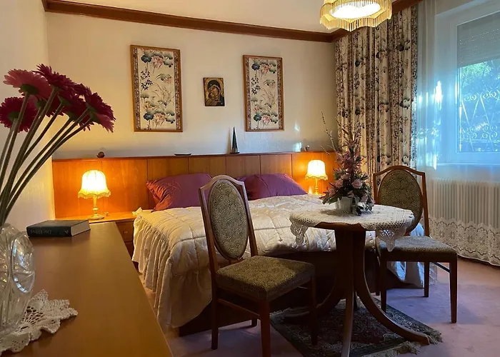 Suburb بيت شباب